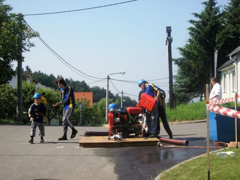 kostelce_2006_04.jpg