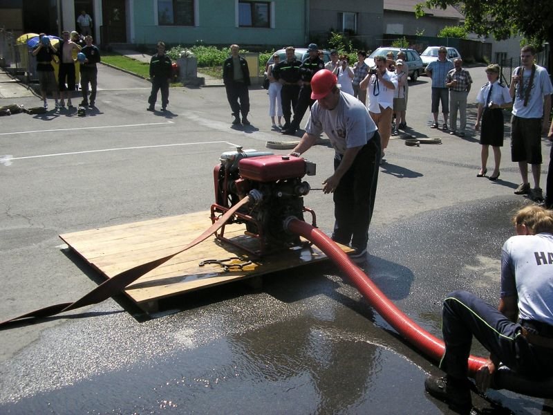 kostelce_2006_14.jpg