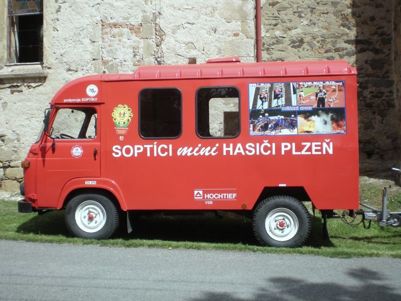 kostelce_2007_13.jpg