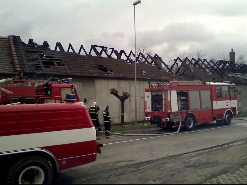 pozar_mratin_04_2008_03.jpg